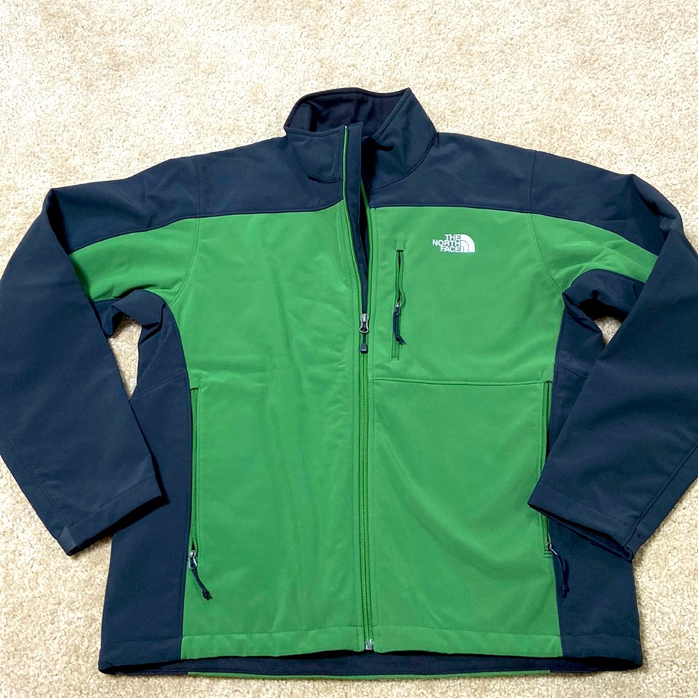 NEW The North Face winter black & green heavy jacket coat L